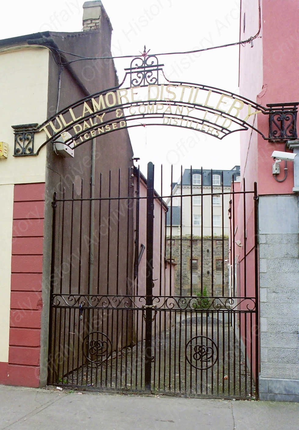 067776 Mills of Offaly - Distillery Gates, Patrick St.-Tullamore
