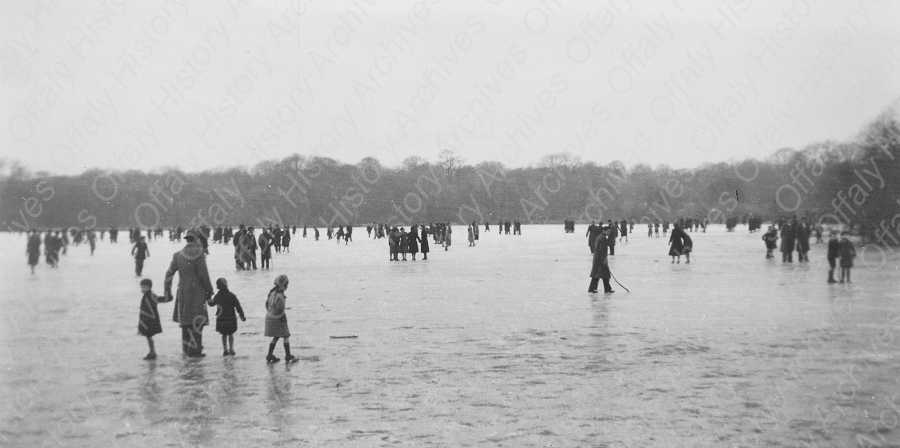 145 Hanly - Charleville Lake winter scene