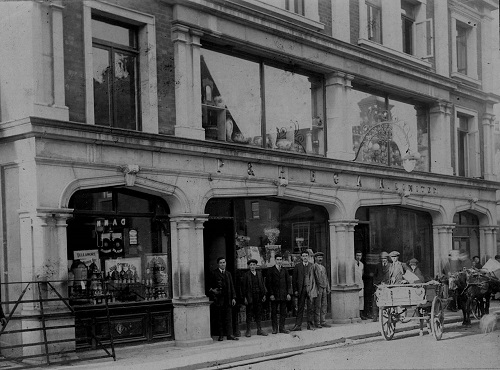 P&amp;H2; Bridge House c. 1920 Danny Lynam is in the middle of the five men