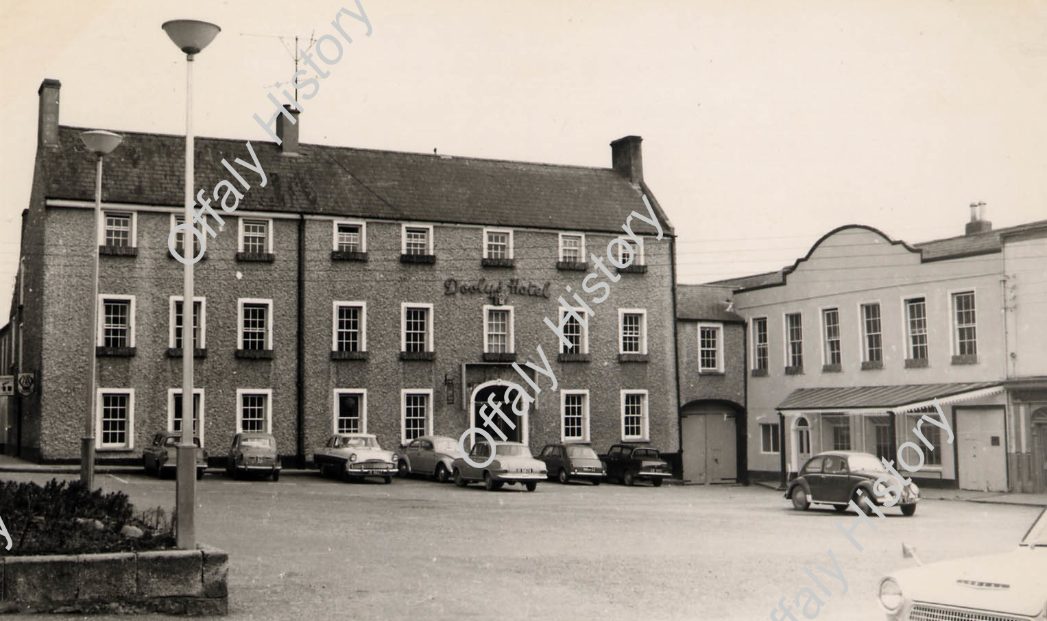 030369 Dooly's Hotel, Birr