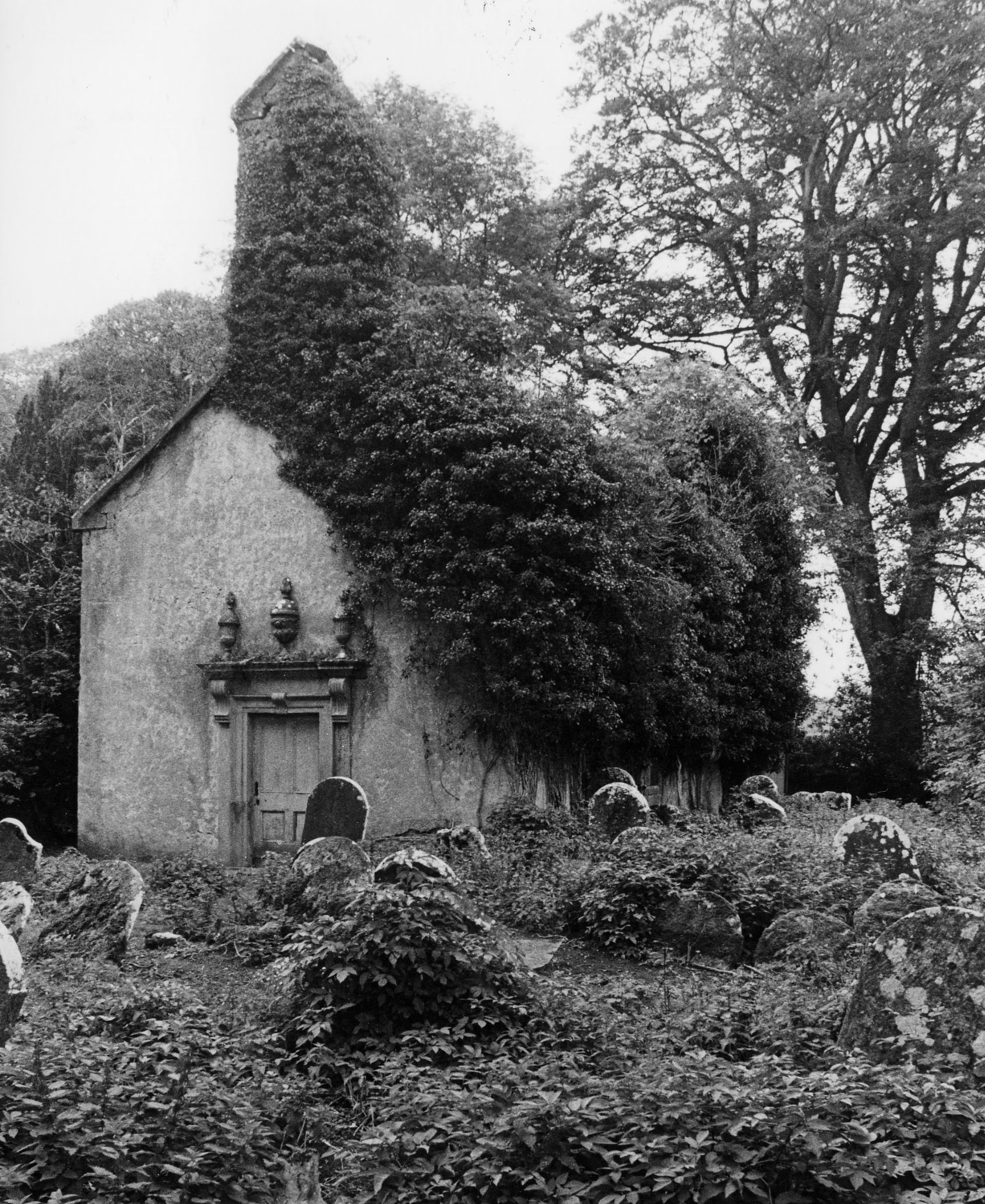 Durrow Abbey church and graveyard 1986