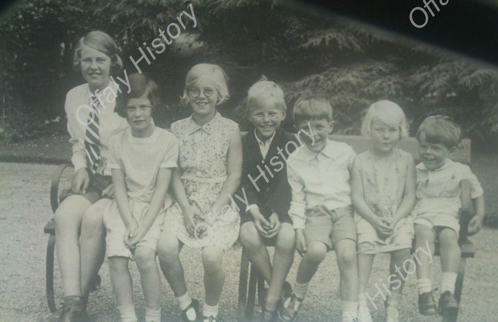 Lewis and Edie Goodbody's seven grandchildfren at Drayton Villa 1932 (courtesy Stephen Williamson)