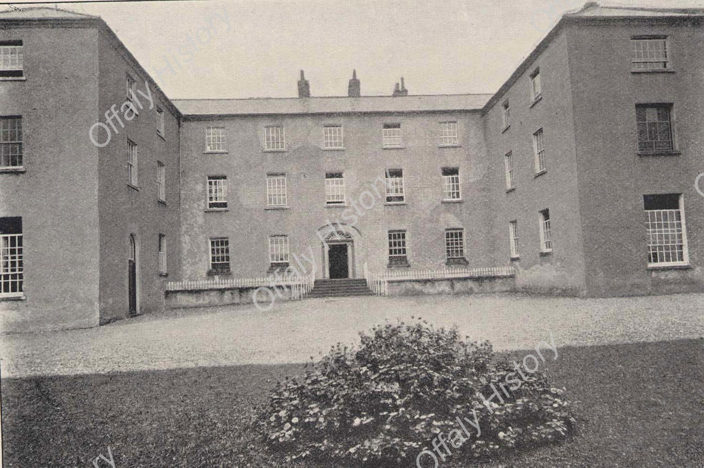 014 St. Stanislaus College