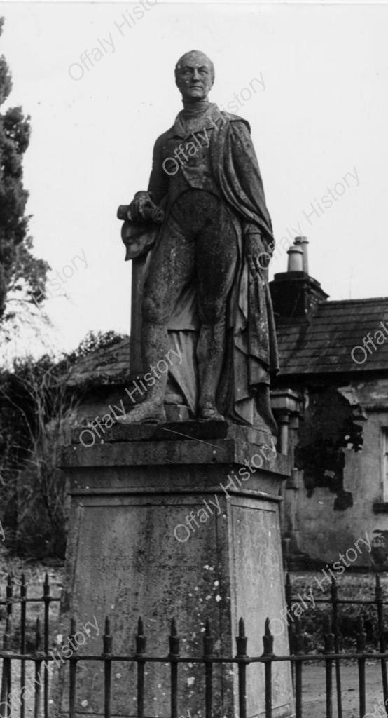 001701 Statue in Edenderry