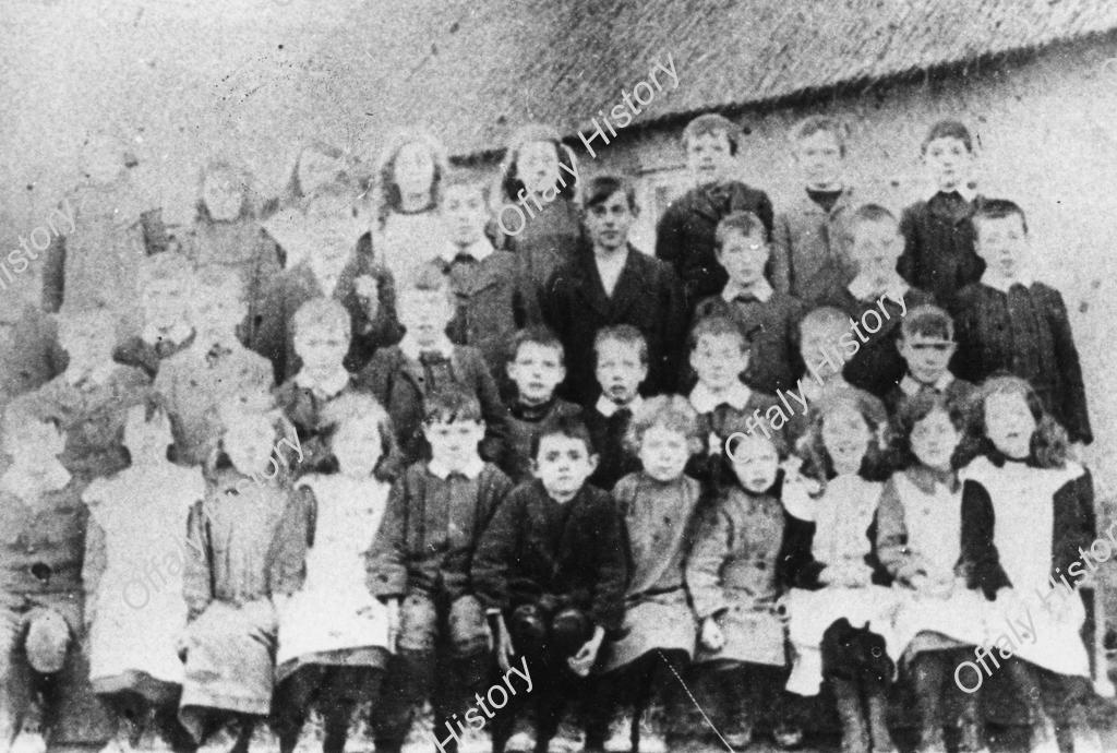 000096 Ballinagar 1915 School Group
